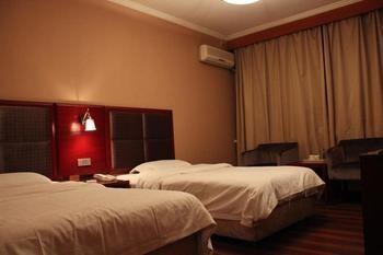 Dongfang Hotel Harbin Esterno foto